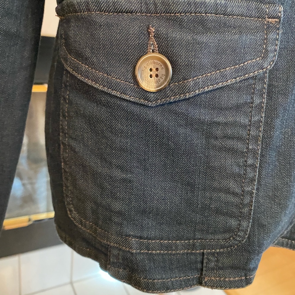 Liz Claiborne Women’s Denim Blazer, Fitted, Dark Blue, Brown Buttons, Size Med - Picture 3 of 10